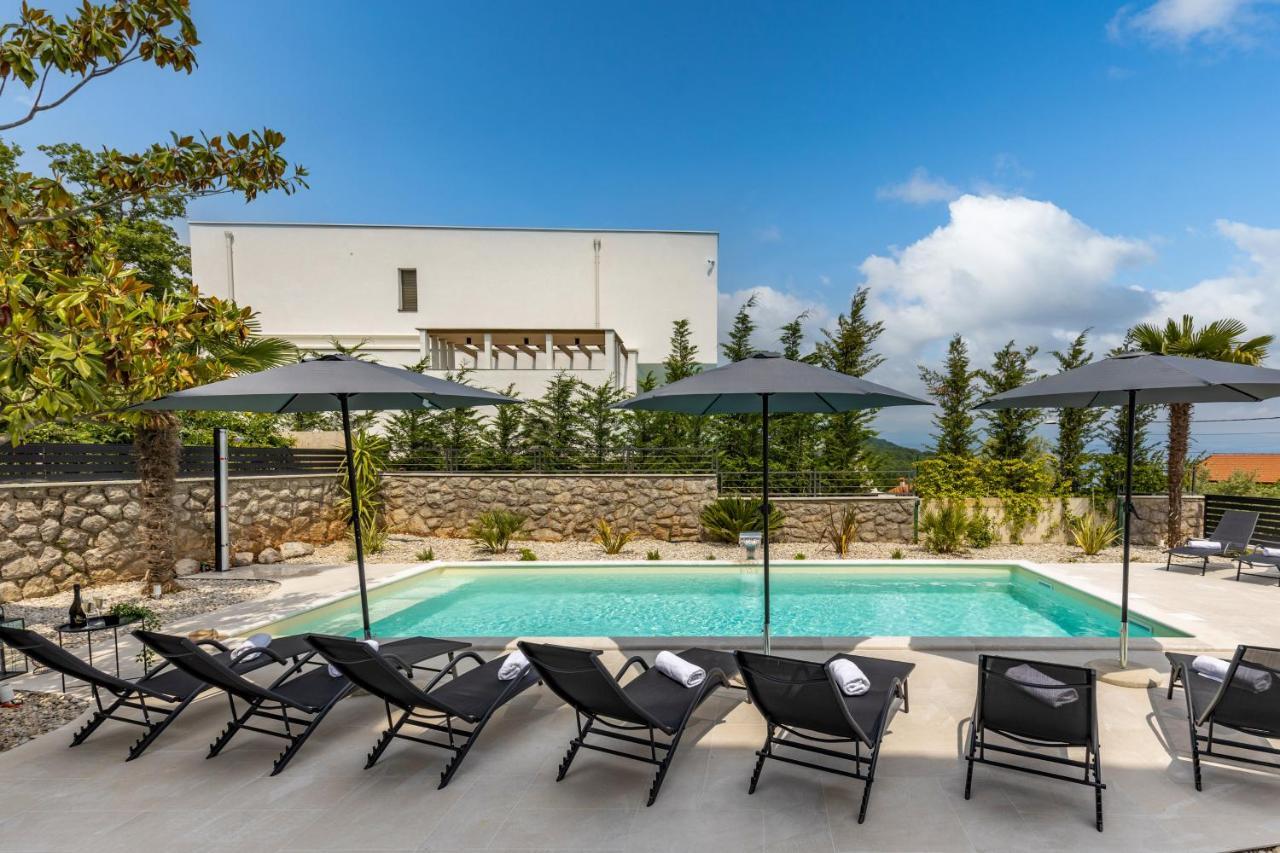 Adriatic, Chiara With Sea View And Heated Swimming Pool, Free Private Parking, *