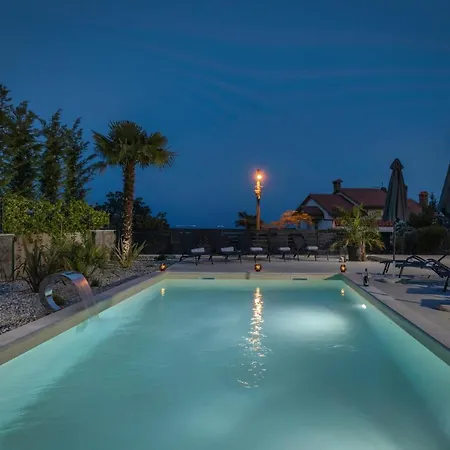 Villa Adriatic, Apartment Chiara With Sea View And Heated Swimming Pool, Free Private Parking, Icici Exterior photo