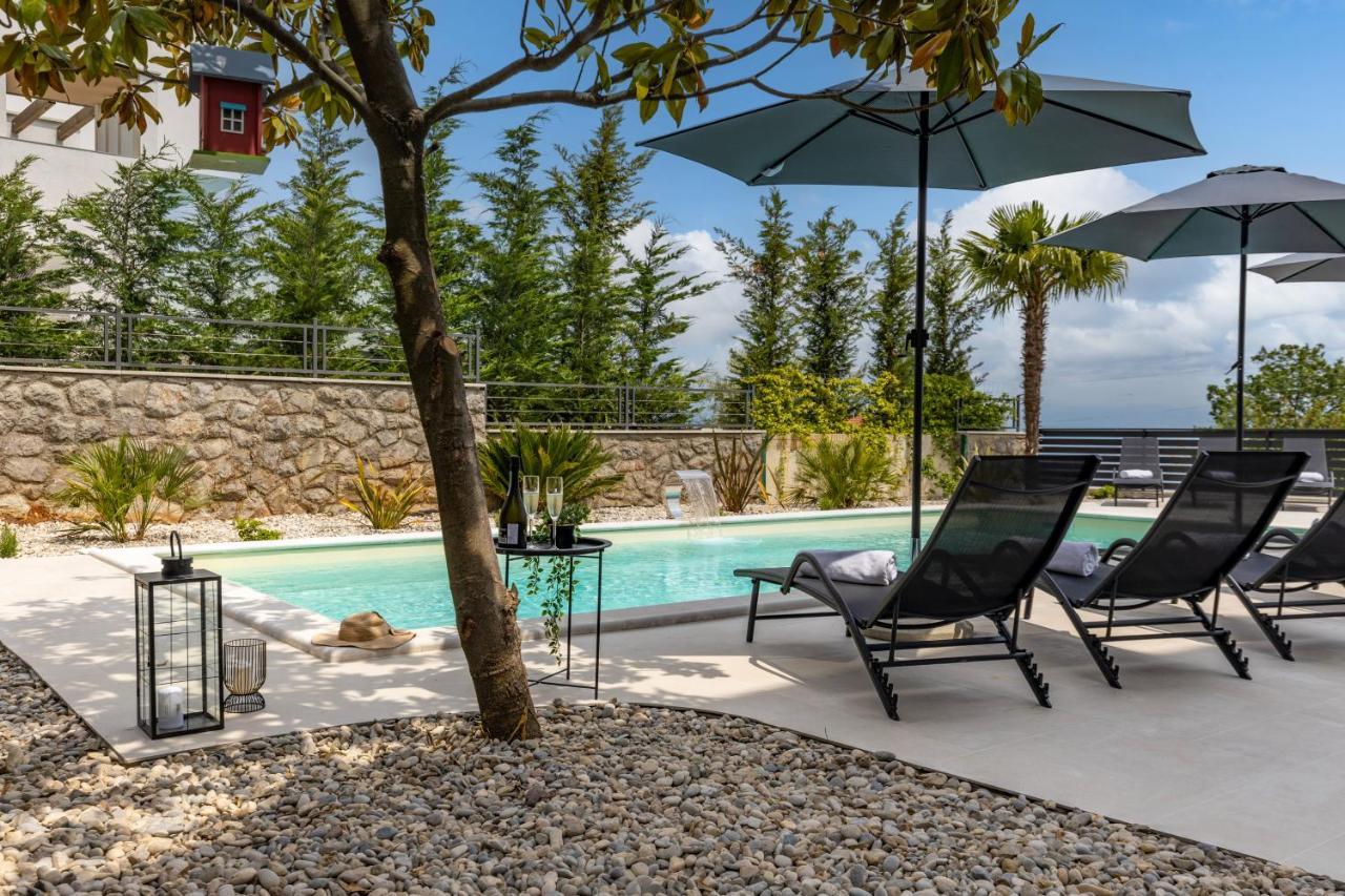 Adriatic, Chiara With Sea View And Heated Swimming Pool, Free Private Parking, * Icici