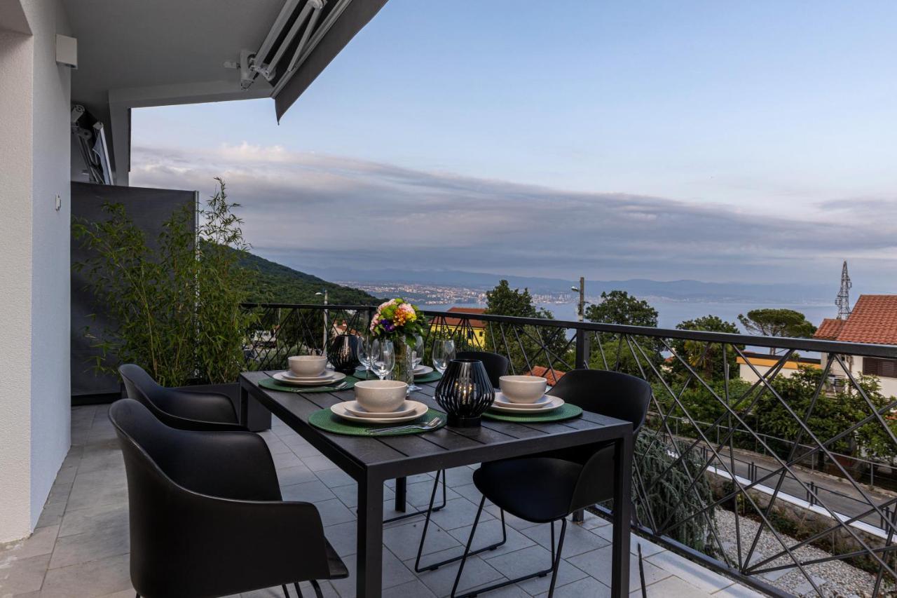 Apartment Adriatic, Chiara With Sea View And Heated Swimming Pool, Free Private Parking, Icici